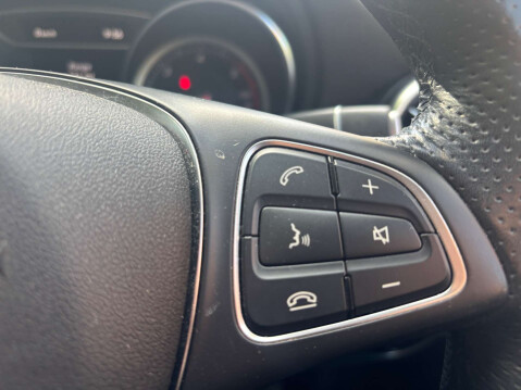 Mercedes-Benz A Class 2.1 A 200 D Sport Auto 5dr 37