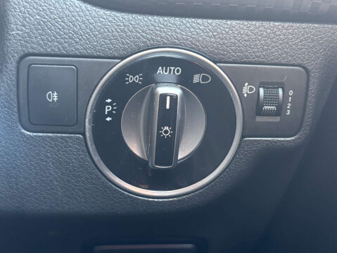 Mercedes-Benz A Class 2.1 A 200 D Sport Auto 5dr 52