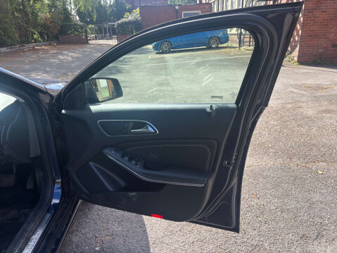 Mercedes-Benz A Class 2.1 A 200 D Sport Auto 5dr 20