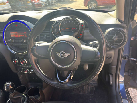 Mini Hatch 1.5 Cooper 5dr 20