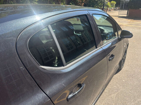 Vauxhall Corsa 1.4 Corsa Limited Edition 5dr 17