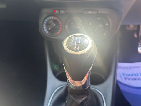 Vauxhall Corsa 1.4 Corsa Limited Edition 5dr 37