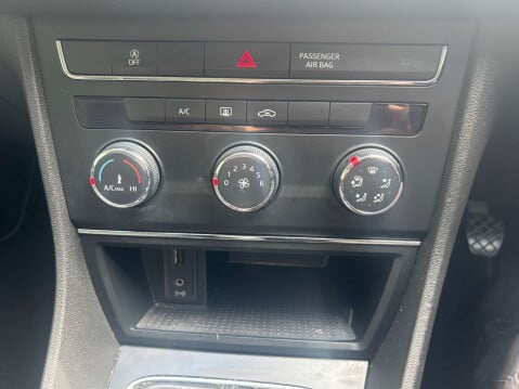 SEAT Leon 1.2 Leon SE Technology TSi 3dr 44