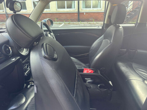 Mini Clubman 2.0 Cooper SD Clubman Auto 5dr 35