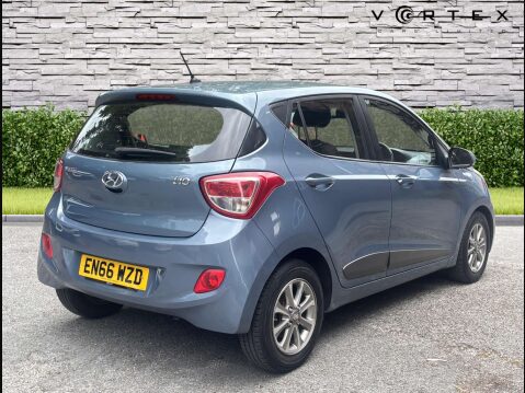 Hyundai i10 1.2 i10 Premium 5dr 9