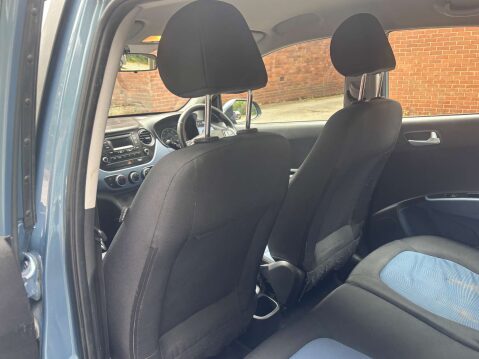 Hyundai i10 1.2 i10 Premium 5dr 31