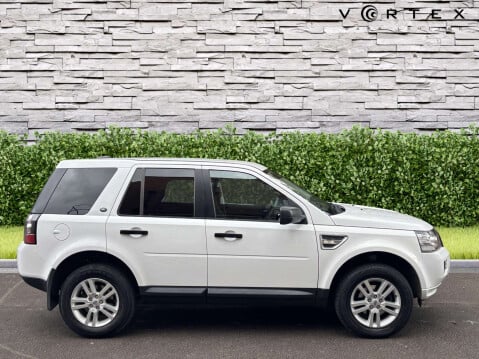 Land Rover Freelander 2.2 Freelander Black & White TD4 Auto 4WD 5dr 10
