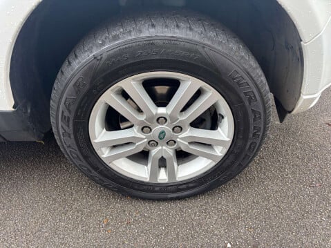 Land Rover Freelander 2.2 Freelander Black & White TD4 Auto 4WD 5dr 21