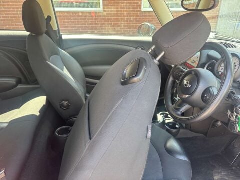 Mini Hatch 1.6 One 3dr 24