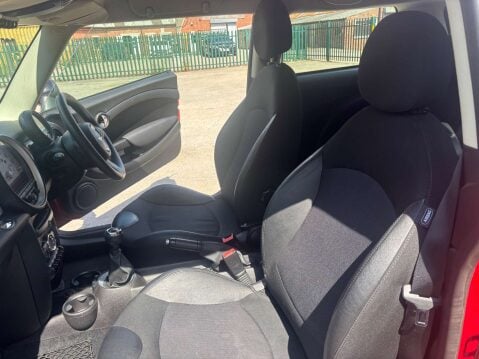 Mini Hatch 1.6 One 3dr 27