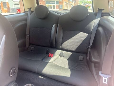 Mini Hatch 1.6 One 3dr 29