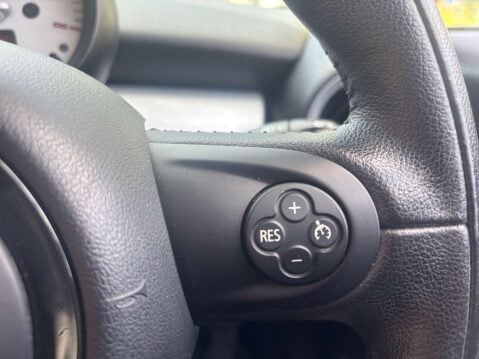 Mini Hatch 1.6 One 3dr 37