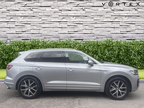 Volkswagen Touareg 3.0 Touareg V6 R-Line Tech TDI Auto 4WD 5dr 9