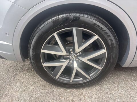 Volkswagen Touareg 3.0 Touareg V6 R-Line Tech TDI Auto 4WD 5dr 18