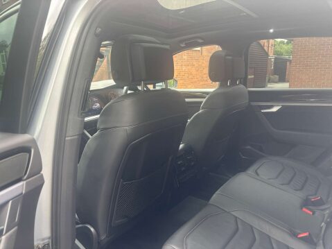 Volkswagen Touareg 3.0 Touareg V6 R-Line Tech TDI Auto 4WD 5dr 31