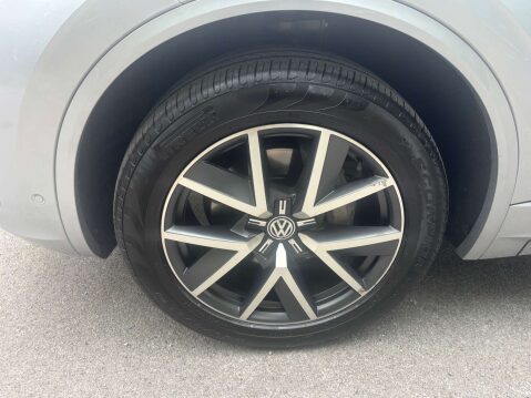 Volkswagen Touareg 3.0 Touareg V6 R-Line Tech TDI Auto 4WD 5dr 20