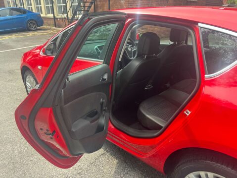 Vauxhall Astra 1.4 Astra Exite 5dr 37