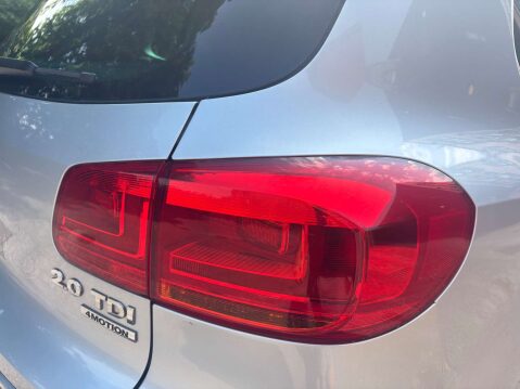 Volkswagen Tiguan 2.0 Tiguan SE TDI BlueMotion Technology 4Motion Semi-Auto 4WD 5dr 15