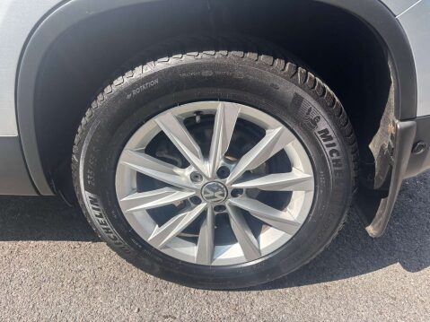 Volkswagen Tiguan 2.0 Tiguan SE TDI BlueMotion Technology 4Motion Semi-Auto 4WD 5dr 17