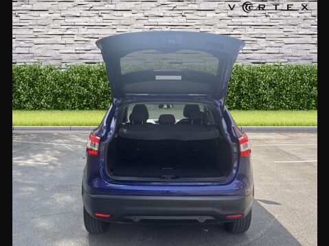 Nissan Qashqai 1.5 Qashqai N-Tec+ dCi 5dr 8