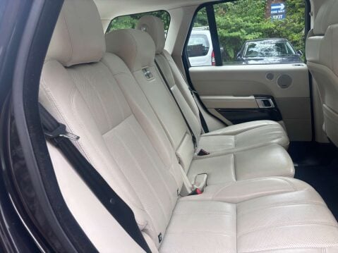 Land Rover Range Rover 3.0 Range Rover Vogue TDV6 Auto 4WD 5dr 26