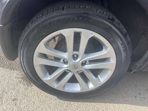 Nissan Juke 1.2 Juke N-Connecta DiG-T 5dr 23
