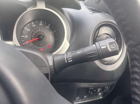 Nissan Juke 1.2 Juke N-Connecta DiG-T 5dr 36
