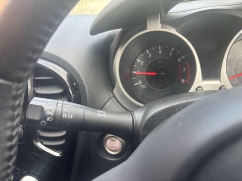 Nissan Juke 1.2 Juke N-Connecta DiG-T 5dr 37