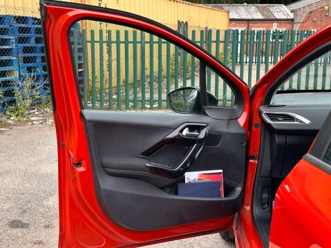 Peugeot 208 1.2 208 Active Design Menthol 5dr 17