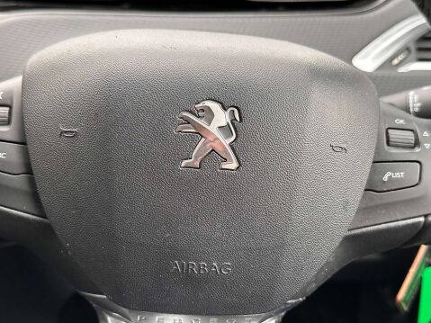 Peugeot 208 1.2 208 Active Design Menthol 5dr 30