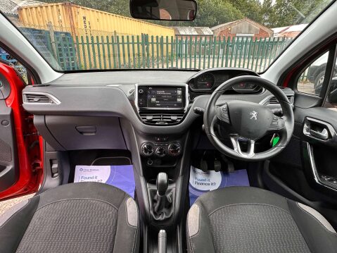 Peugeot 208 1.2 208 Active Design Menthol 5dr 33
