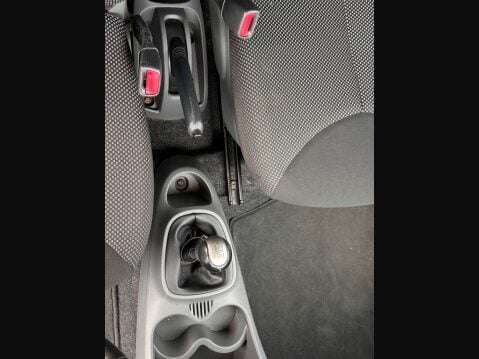 Toyota Aygo 1.0 Aygo Go VVT-i 3dr 27