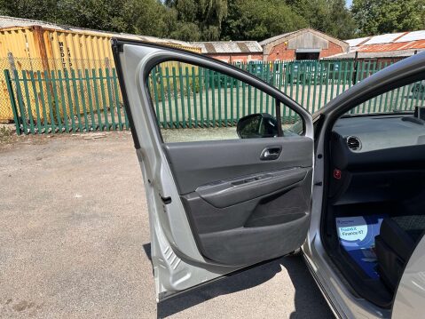 Peugeot 3008 1.6 3008 Allure Blue HDi S/S 5dr 40