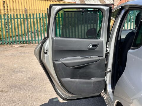 Peugeot 3008 1.6 3008 Allure Blue HDi S/S 5dr 47
