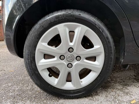 Vauxhall Viva 1.0 Viva SE AC 5dr 33