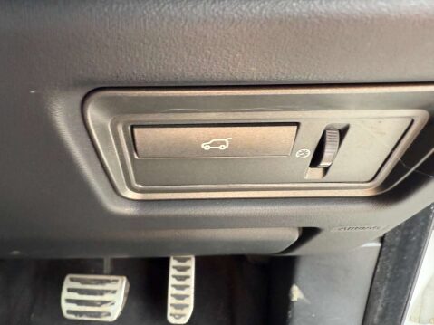 Land Rover Range Rover Evoque 2.2 Range Rover Evoque Dynamic SD4 Auto 4WD 3dr 53