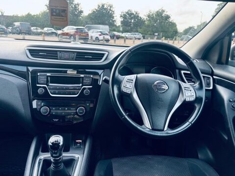 Nissan Qashqai 1.5 dCi Acenta 2WD Euro 5 (s/s) 5dr 18