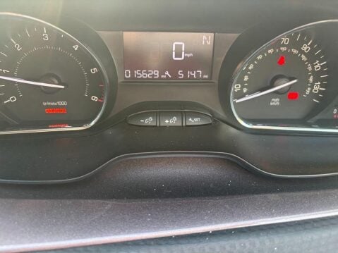 Peugeot 2008 1.6 e-HDi Active EGC Euro 5 (s/s) 5dr 15