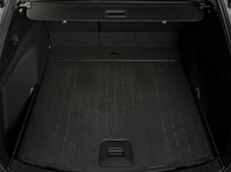 Image of opened boot of Suzuki Swace.