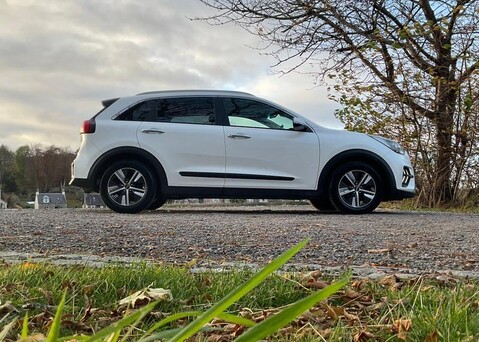 Kia Niro 1.6 GDi 2 7