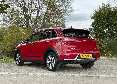 Kia Niro 1.6 GDi 2 10