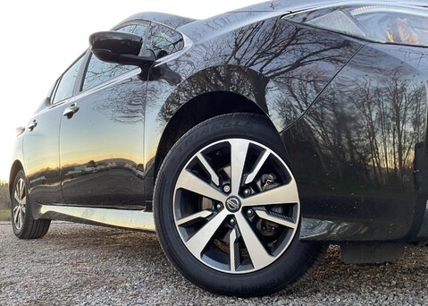 Nissan LEAF E (110kw) Acenta (40kWh) 5 Dr Hatchback 13