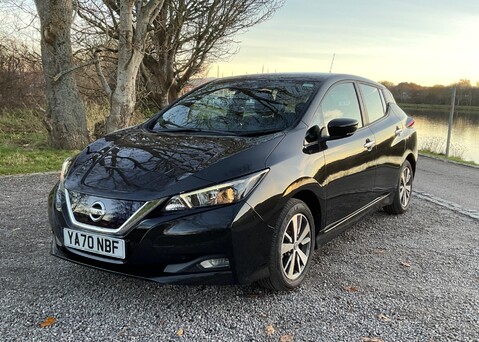 Nissan LEAF E (110kw) Acenta (40kWh) 5 Dr Hatchback 3