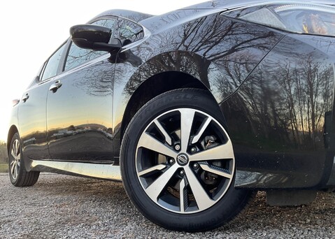 Nissan LEAF E (110kw) Acenta (40kWh) 5 Dr Hatchback 14