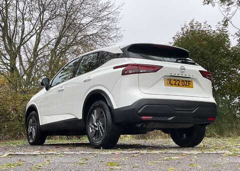 Nissan Qashqai 1.3 DIG-T (158ps) Acenta 4