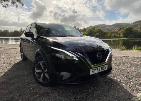 Nissan Qashqai 1.3 DIG-T (160ps) N-Connecta 1