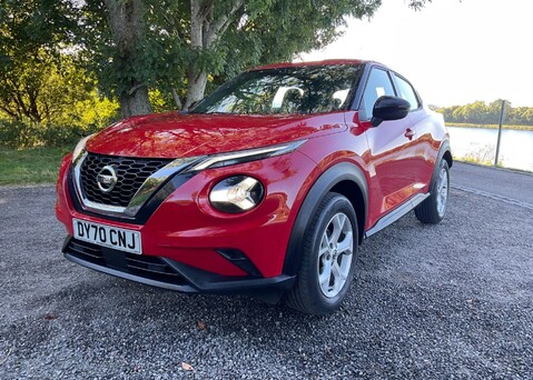 Nissan Juke 1.0 DIG-T Acenta 5-Door Hatchback 3