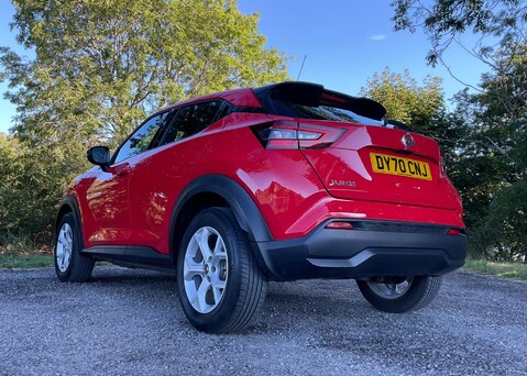 Nissan Juke 1.0 DIG-T Acenta 5-Door Hatchback 4