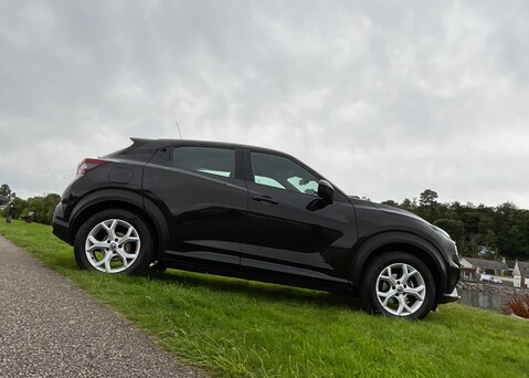 Nissan Juke 1.0 DIG-T Acenta 5-Door Hatchback 5