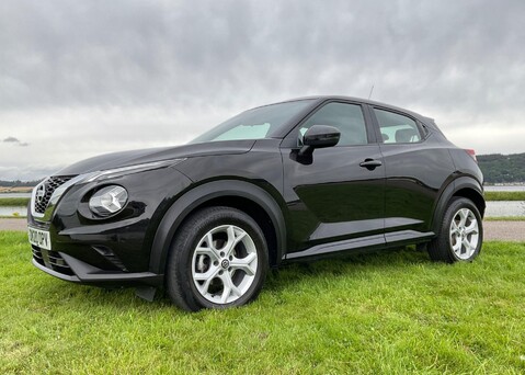 Nissan Juke 1.0 DIG-T Acenta 5-Door Hatchback 3
